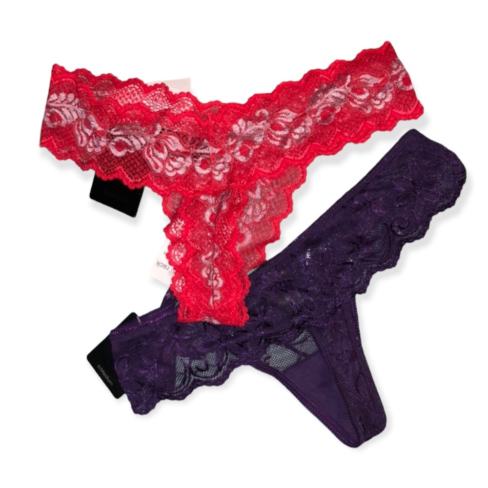 💕NWT Valentine’s Special lacy thongs (2)